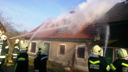 Wohnhausbrand in Dorf Rosenau